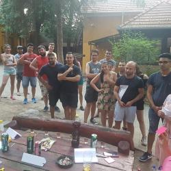 A tanév végén a hallgatók egy tréfás kvízt állítottak össze a tanároknak, de végül a hallgatók itták meg a levét. 